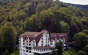Hotel Valea Cu Pesti